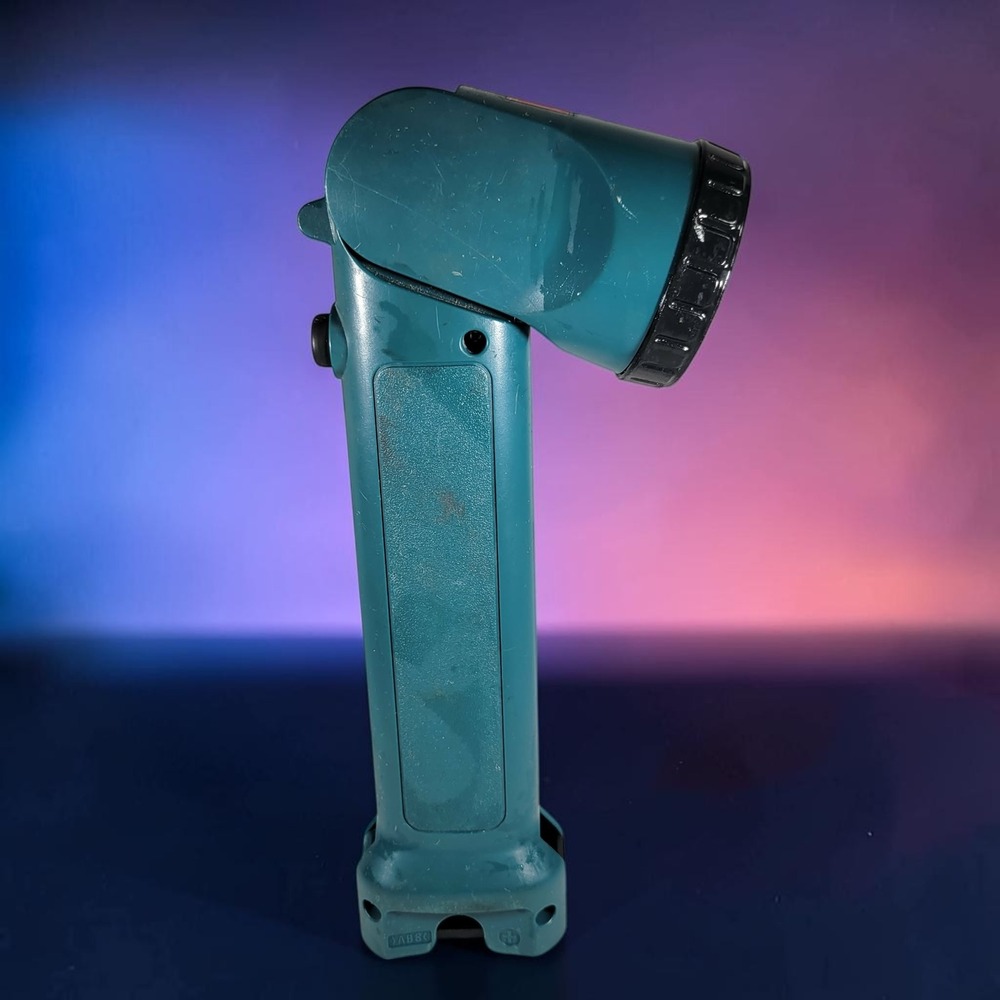 Makita ML902 Flashlight 9.6V TESTED Cordless Work Light Tool Only